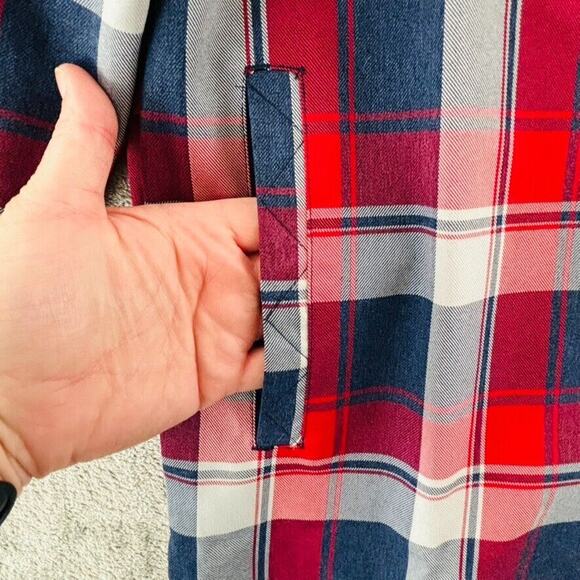 Adidas Snowboarding Riding Shirt Mens M Red Navy Plaid Shacket‎ Lined Button Up - Picture 4 of 10